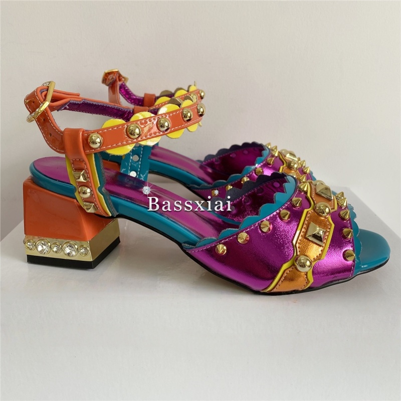 Luxury Rivet T-Strap Sandals W - Casual Sandal Leather 评论和价格