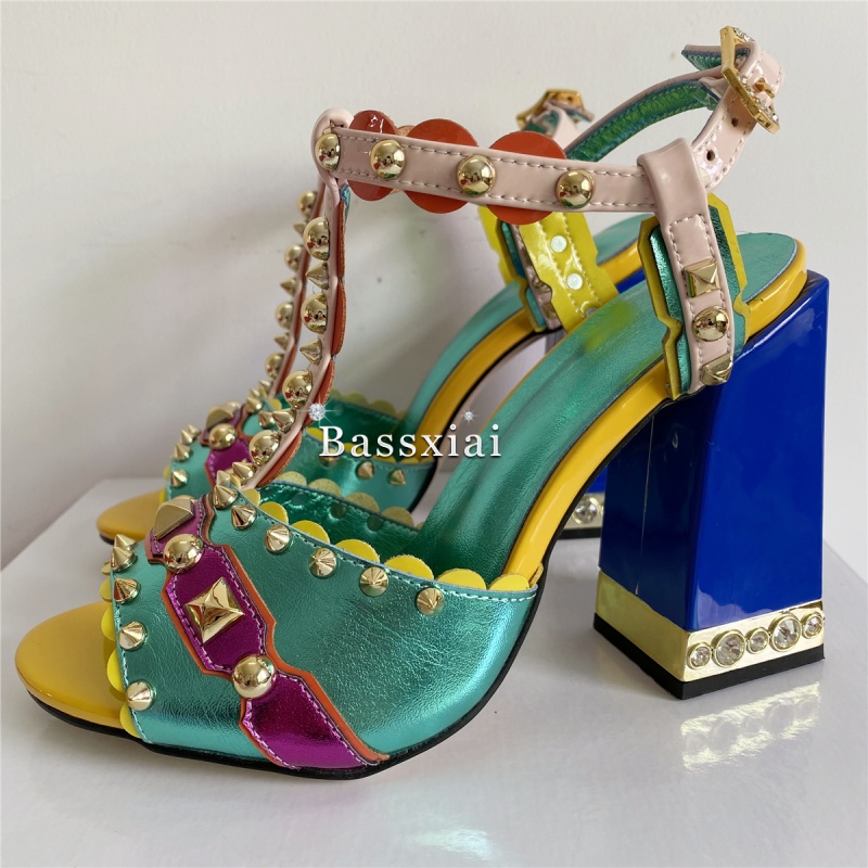 Luxury Rivet T-Strap Sandals W - Casual Sandal Leather 评论和价格